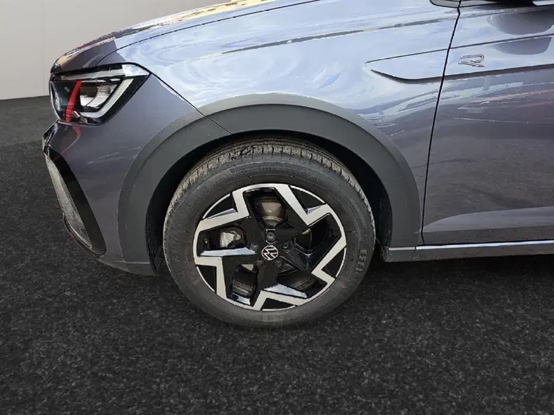 Volkswagen Taigo usata a Lecco (13)