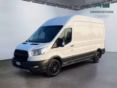 Ford Transit transit 350 2.0 tdci MHEV 130cv combi M1 trail L3H2 E6.2 del 2021 usata a Segrate