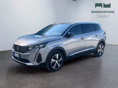 Peugeot 5008 1.2 hybrid 48V GT 136cv e-dcs 6 del 2024 usata a Segrate
