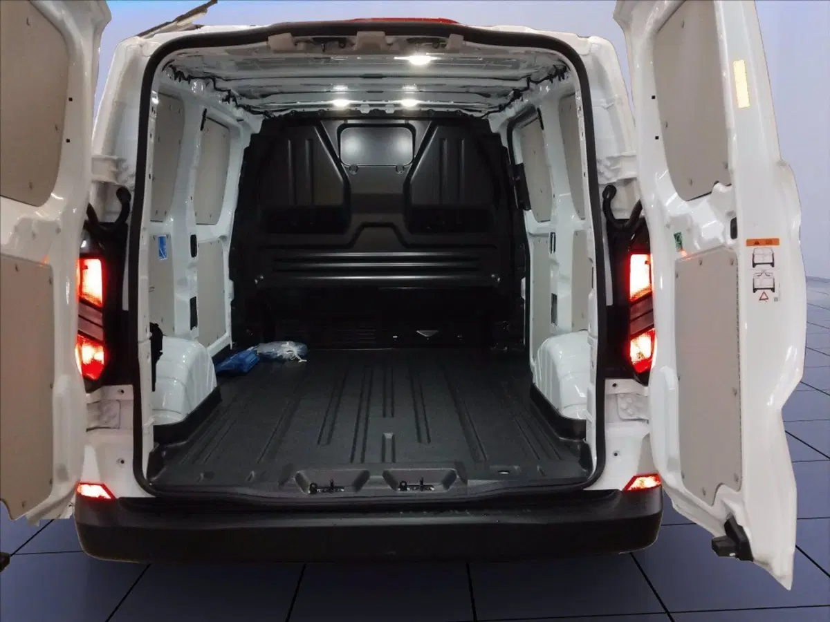 Ford Transit Custom Furgone nuova a Milano (14)