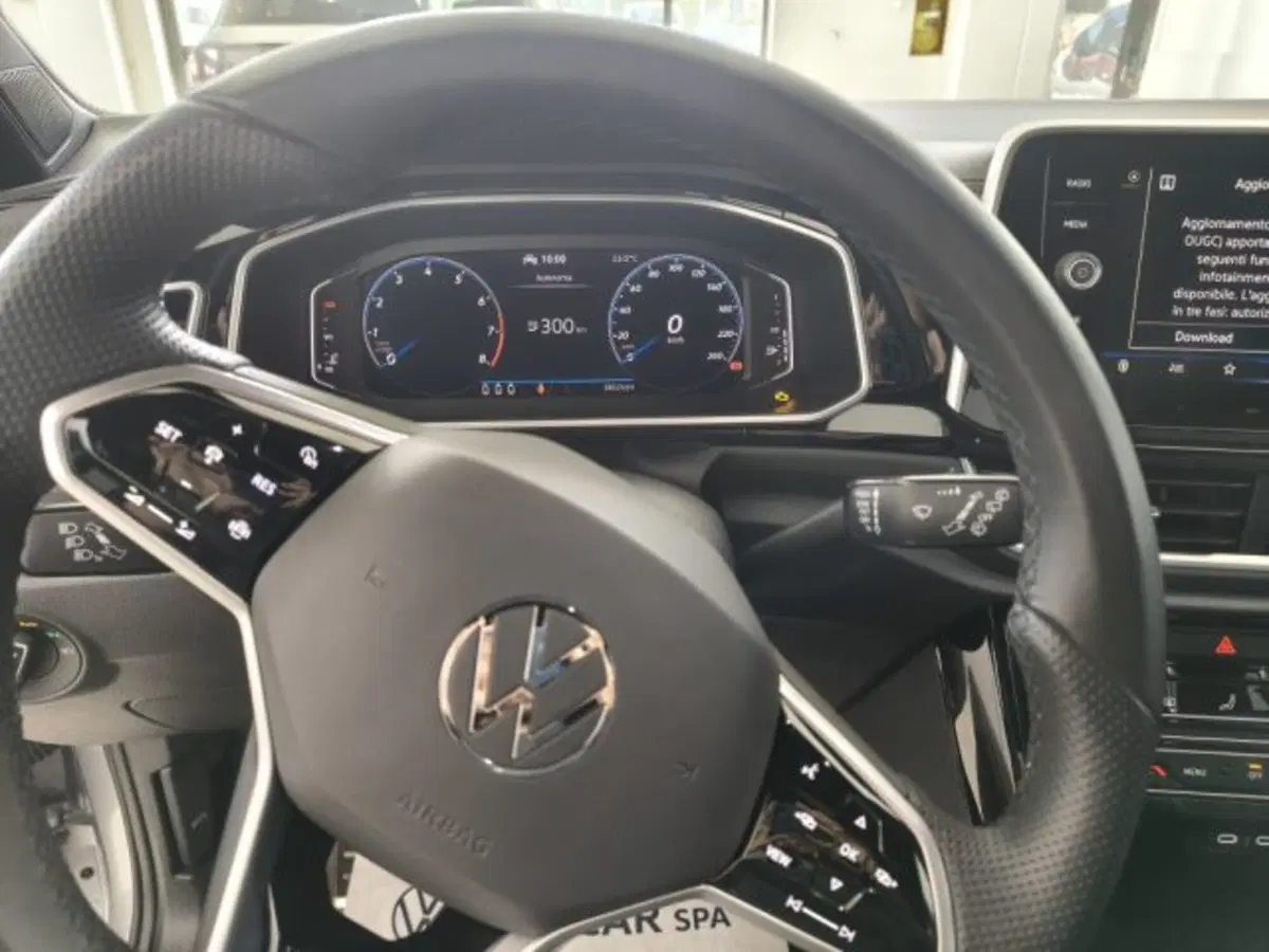 Volkswagen T-Roc usata a Cuneo (12)