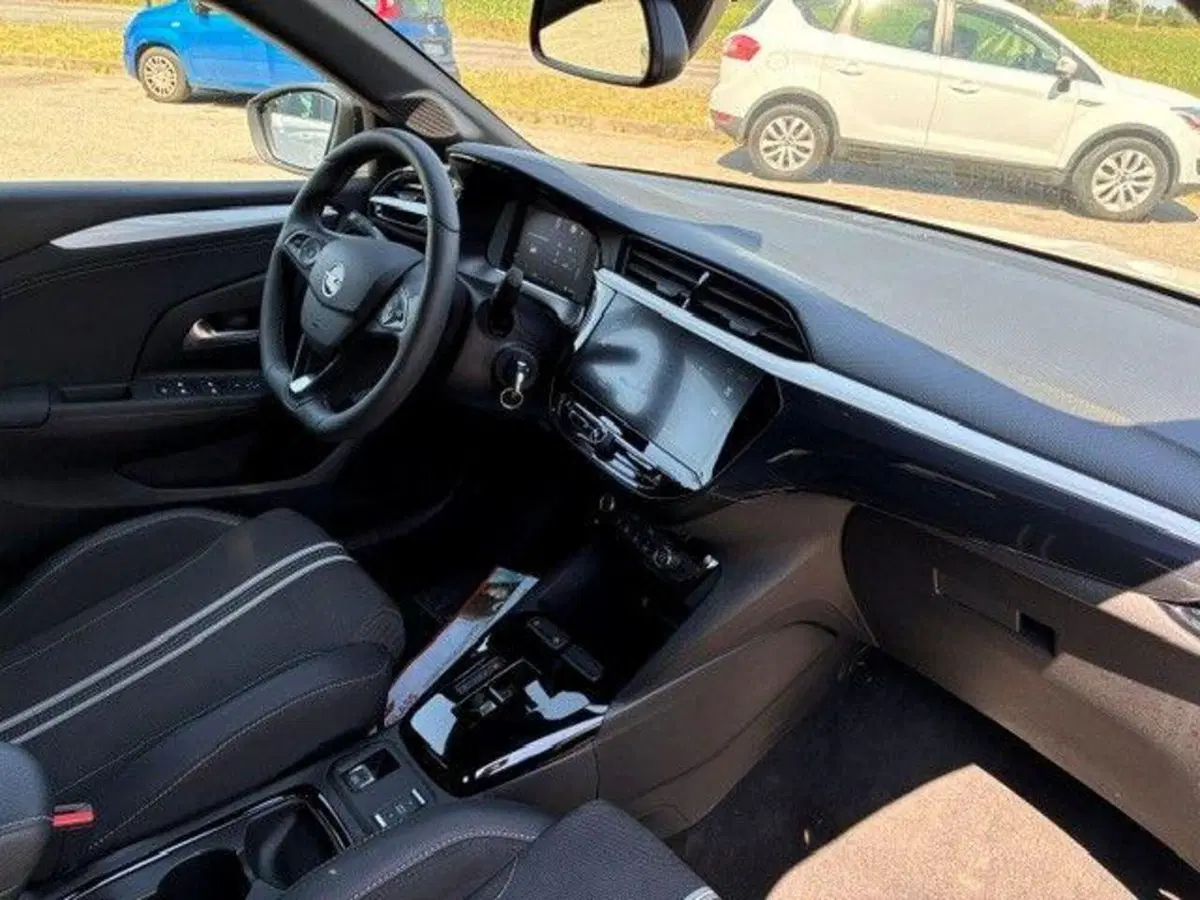 Opel Corsa usata a Milano (10)