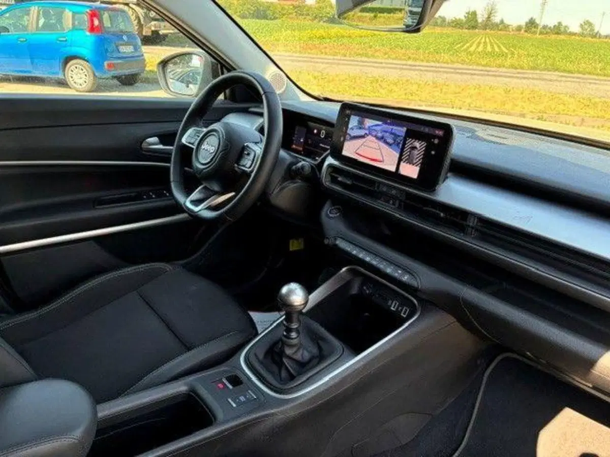 Jeep Avenger usata a Milano (12)