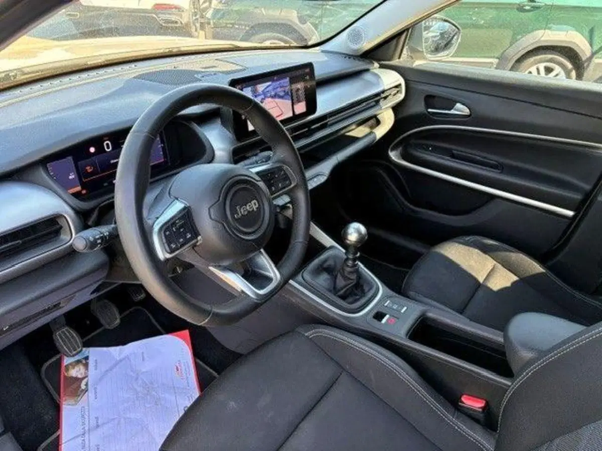 Jeep Avenger usata a Milano (6)