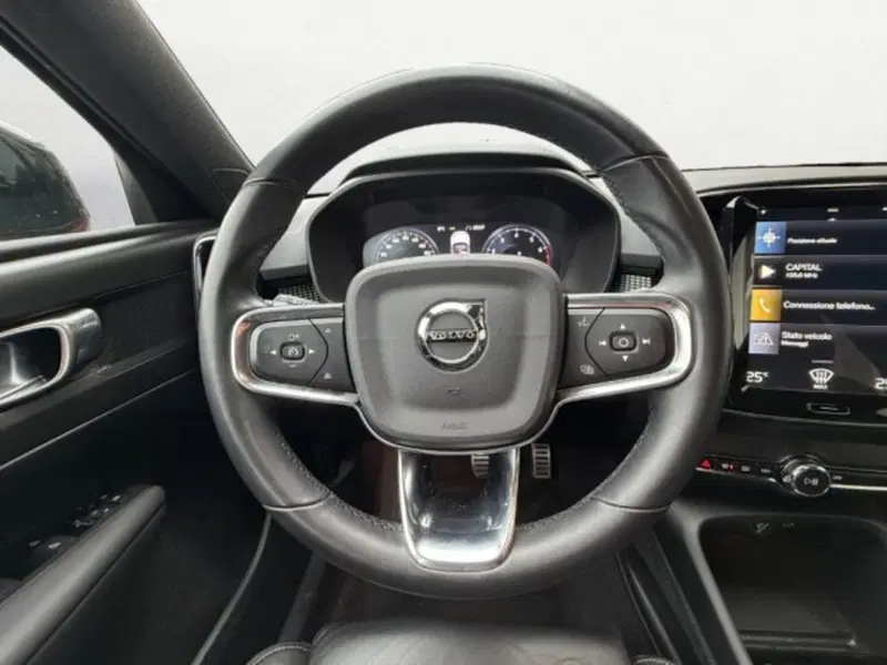 Volvo XC40 usata a Treviso (12)