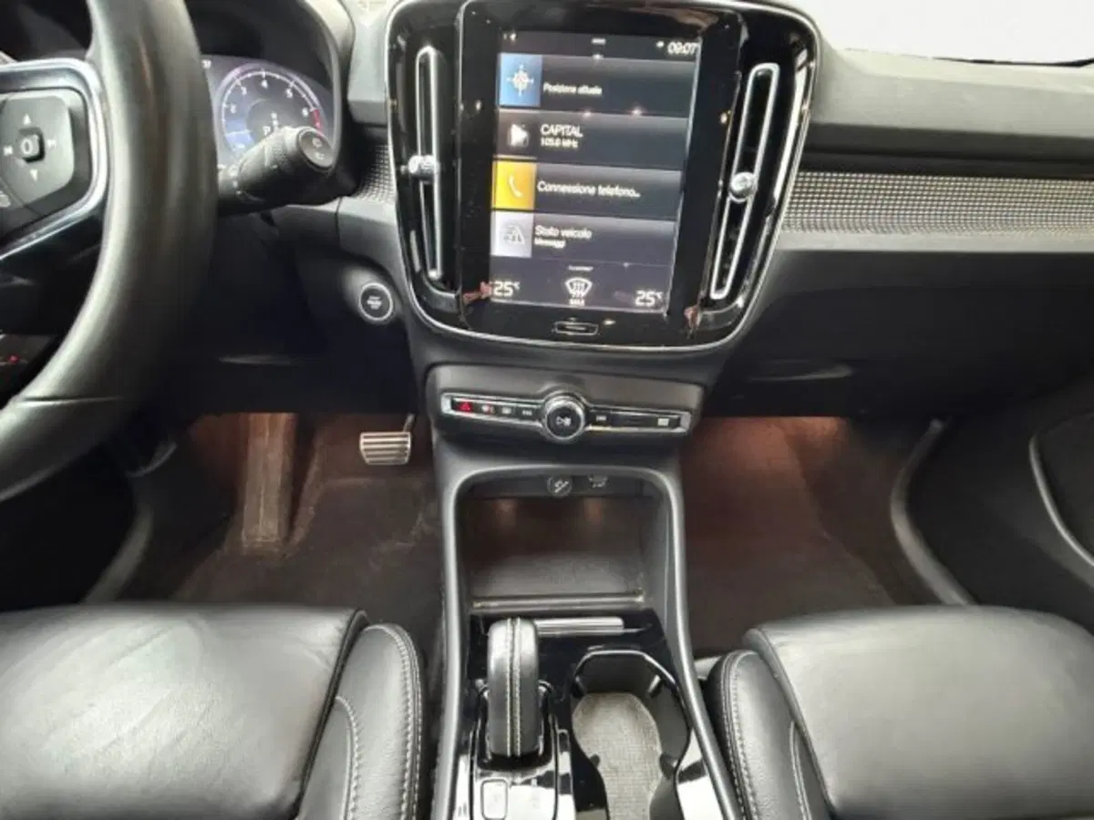 Volvo XC40 usata a Treviso (14)