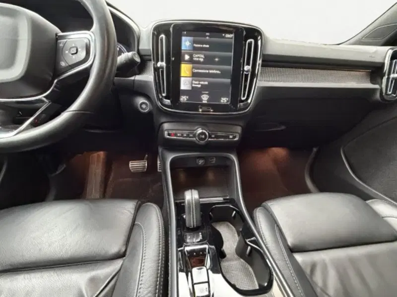 Volvo XC40 usata a Treviso (14)