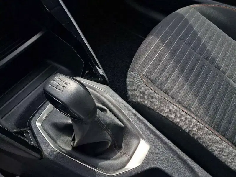 Peugeot 208 usata a Torino (10)