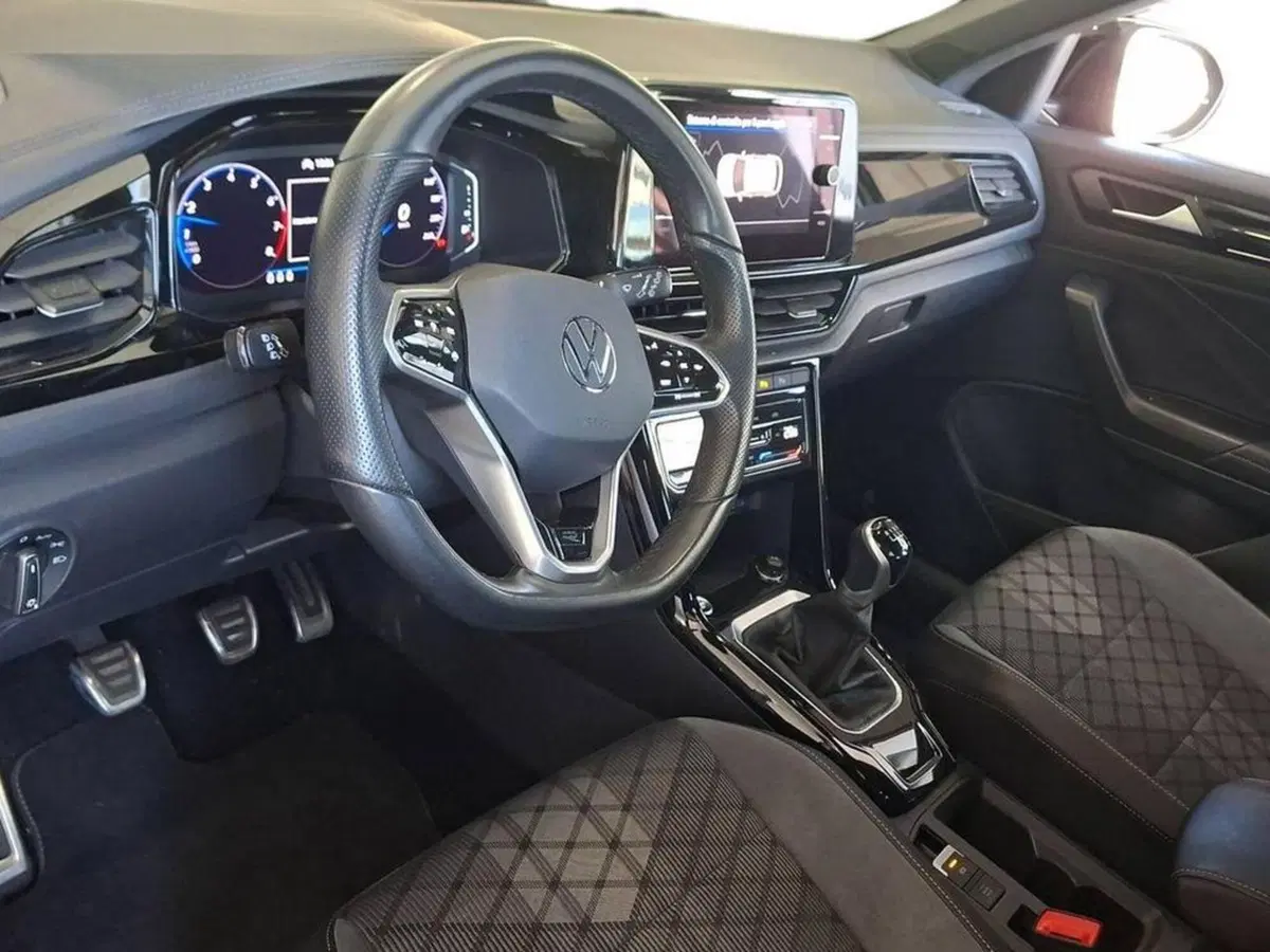 Volkswagen T-Roc usata a Torino (11)