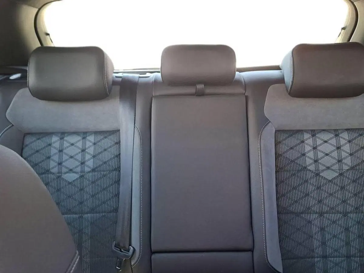 Volkswagen T-Roc usata a Torino (13)