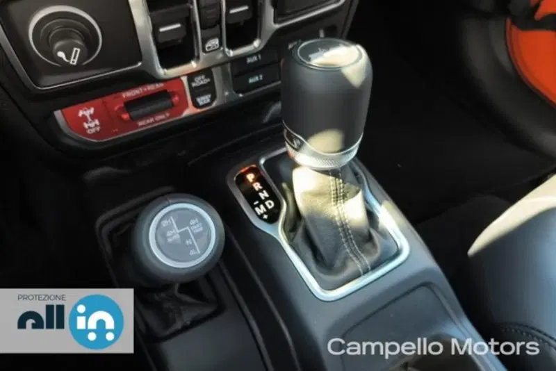 Jeep Wrangler Unlimited nuova a Venezia (13)