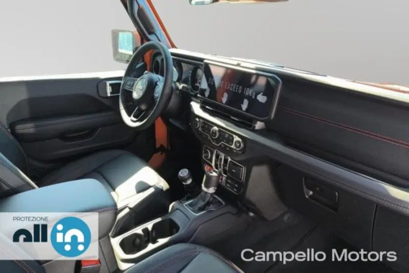 Jeep Wrangler Unlimited nuova a Venezia (14)