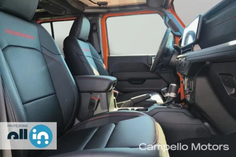 Jeep Wrangler Unlimited nuova a Venezia (15)