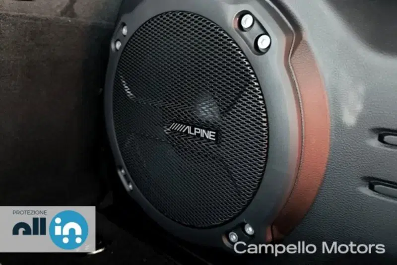 Jeep Wrangler Unlimited nuova a Venezia (19)