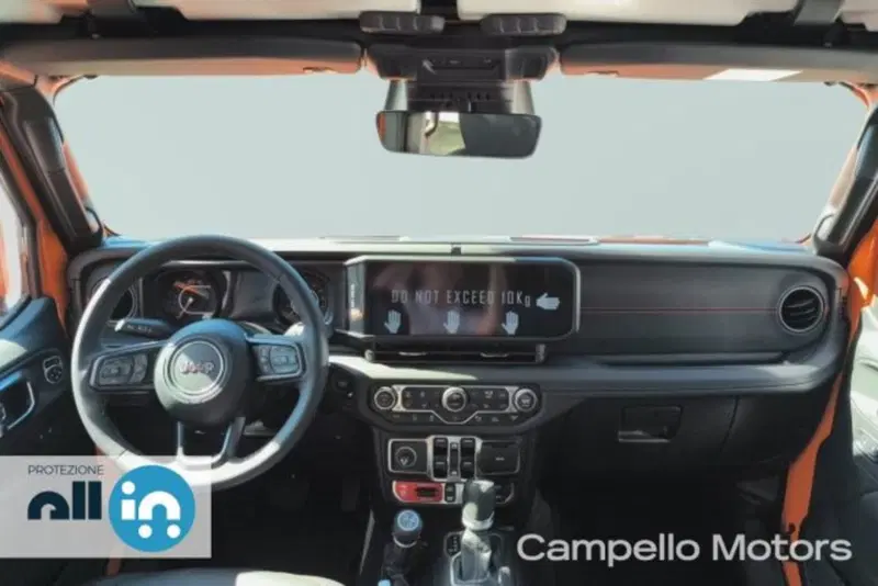 Jeep Wrangler Unlimited nuova a Venezia (7)