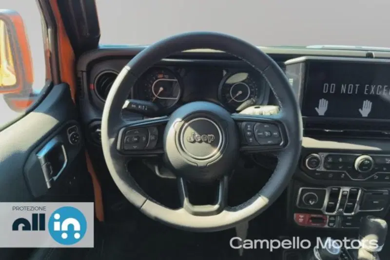 Jeep Wrangler Unlimited nuova a Venezia (8)