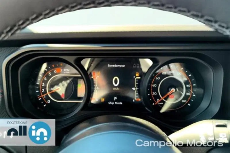 Jeep Wrangler Unlimited nuova a Venezia (9)
