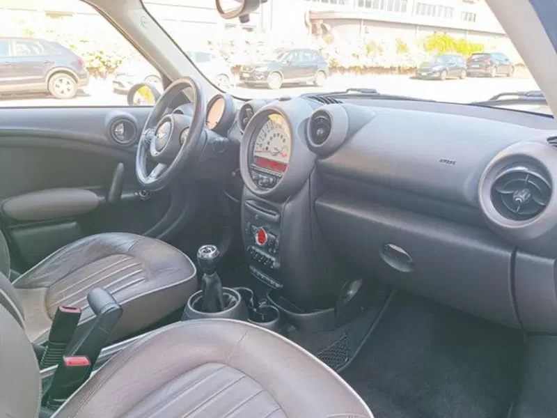 MINI Mini Countryman usata a Pisa (12)