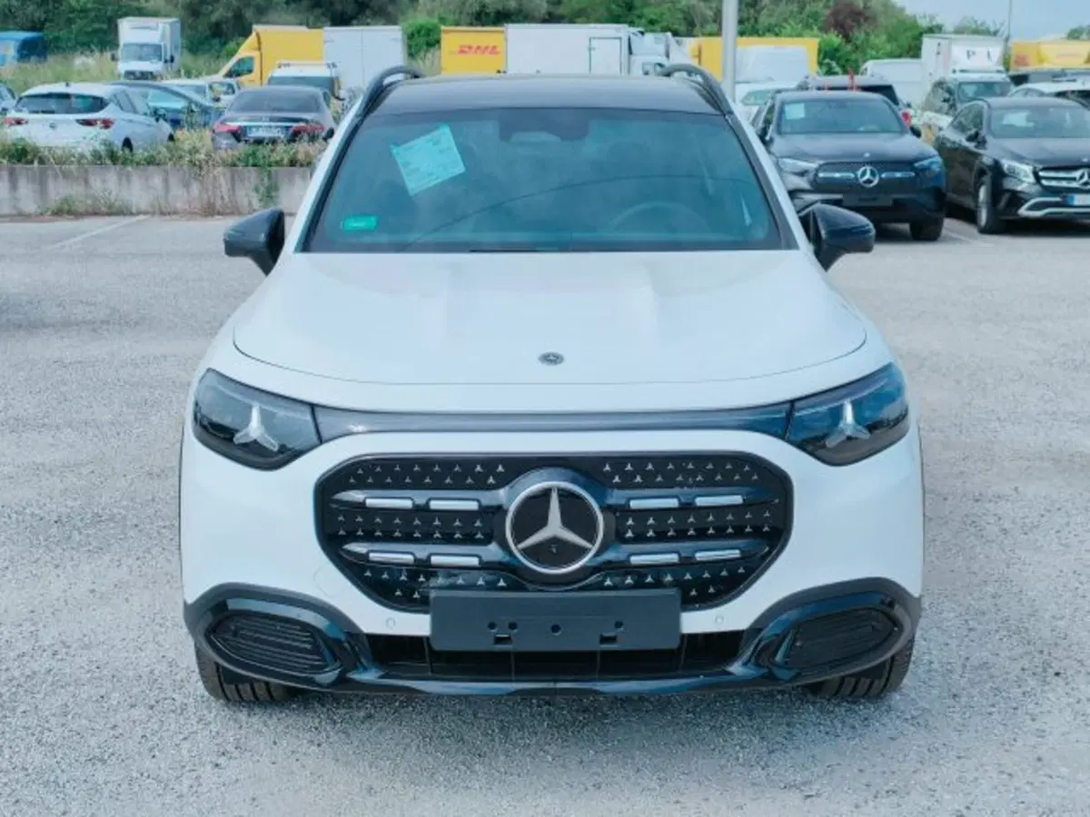 Mercedes-Benz GLB EQ nuova a Teramo (2)