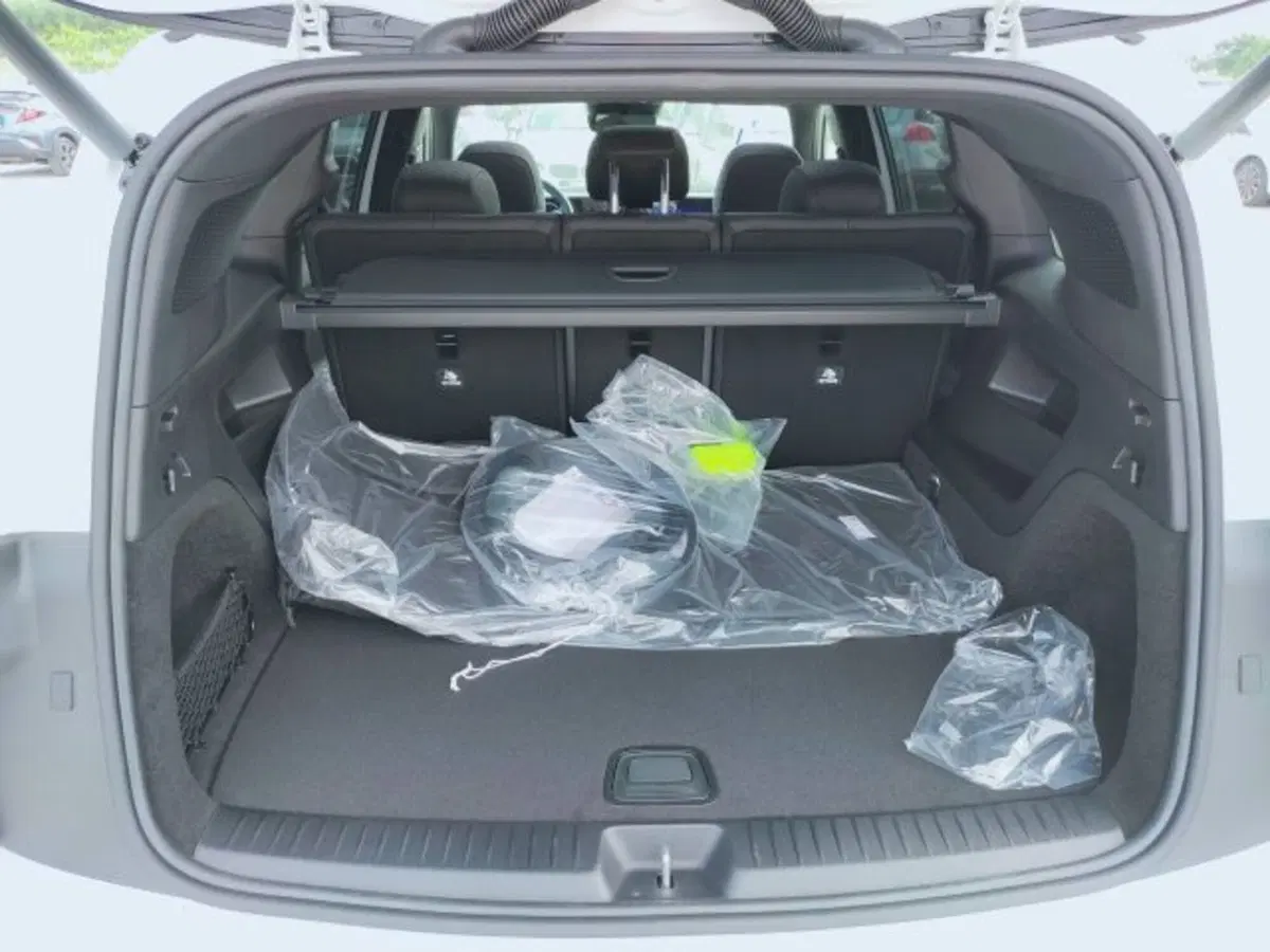Mercedes-Benz GLB EQ nuova a Teramo (5)
