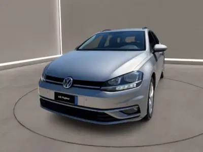 Volkswagen Golf Variant 1.6 TDI 115 CV Executive BlueMotion Technology del 2018 usata a Caltanissetta