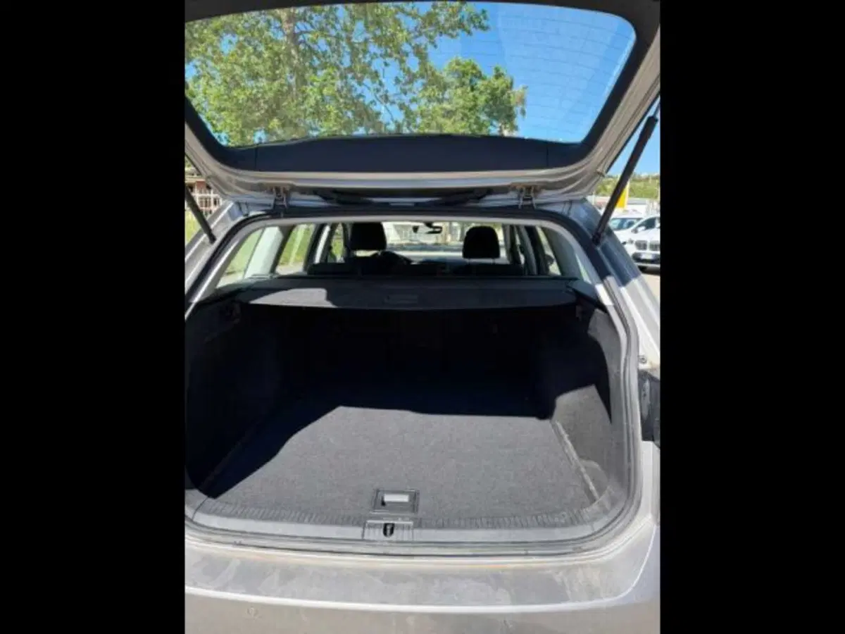Volkswagen Golf Variant usata a Caltanissetta (11)