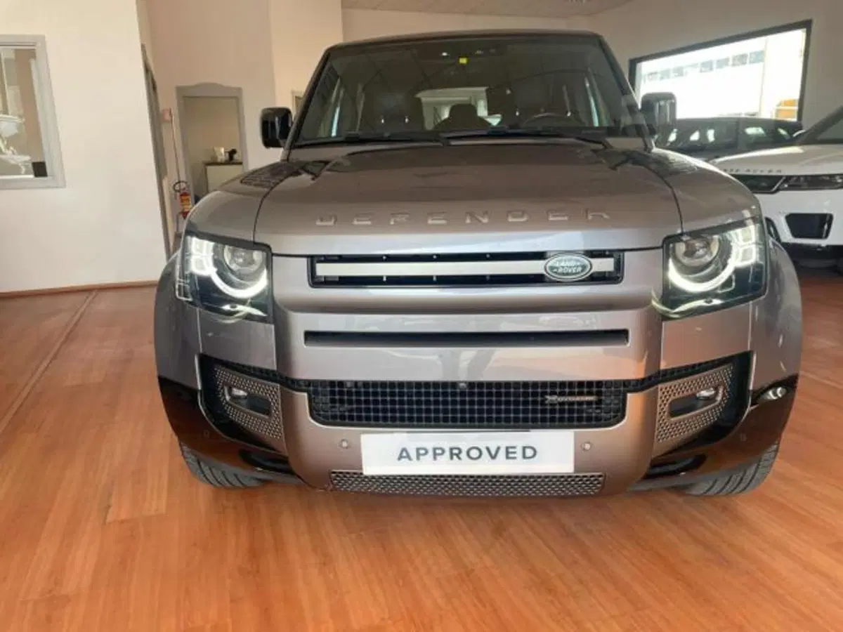 Land Rover Defender usata a Lucca (3)