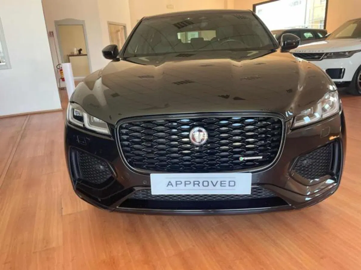 Jaguar F-Pace usata a Lucca (2)