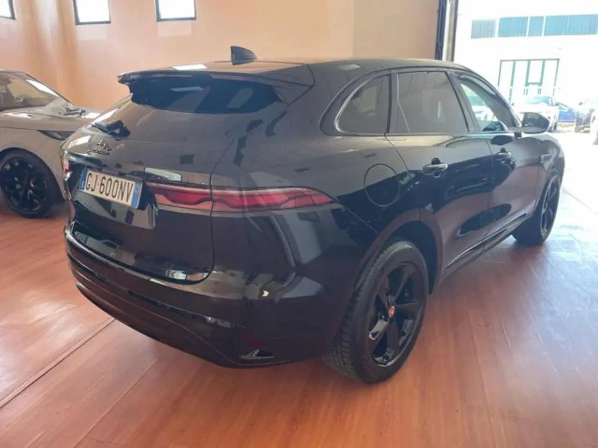 Jaguar F-Pace usata a Lucca (4)