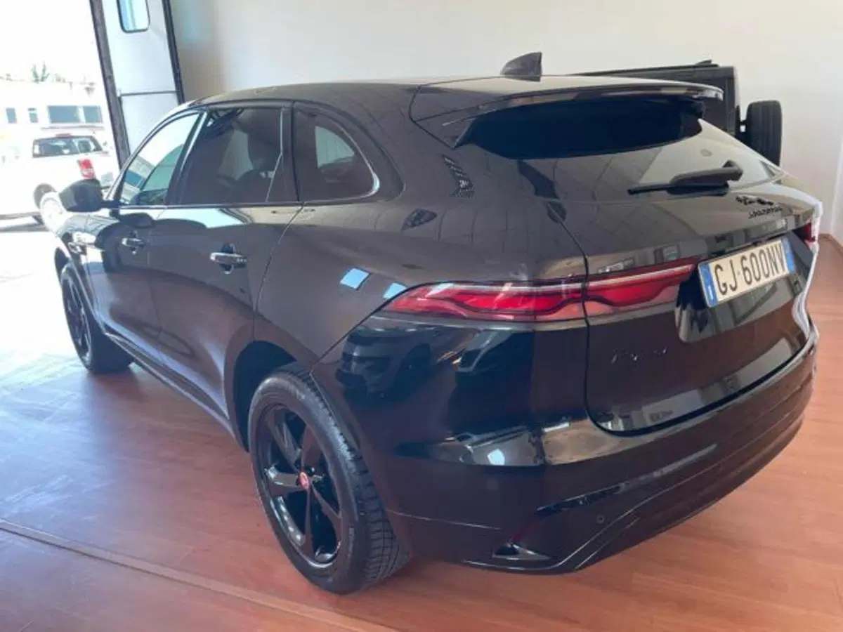 Jaguar F-Pace usata a Lucca (5)