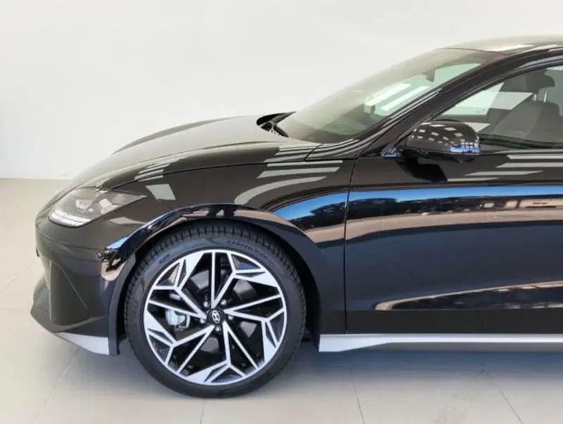 Hyundai Ioniq 5 usata a Como (9)