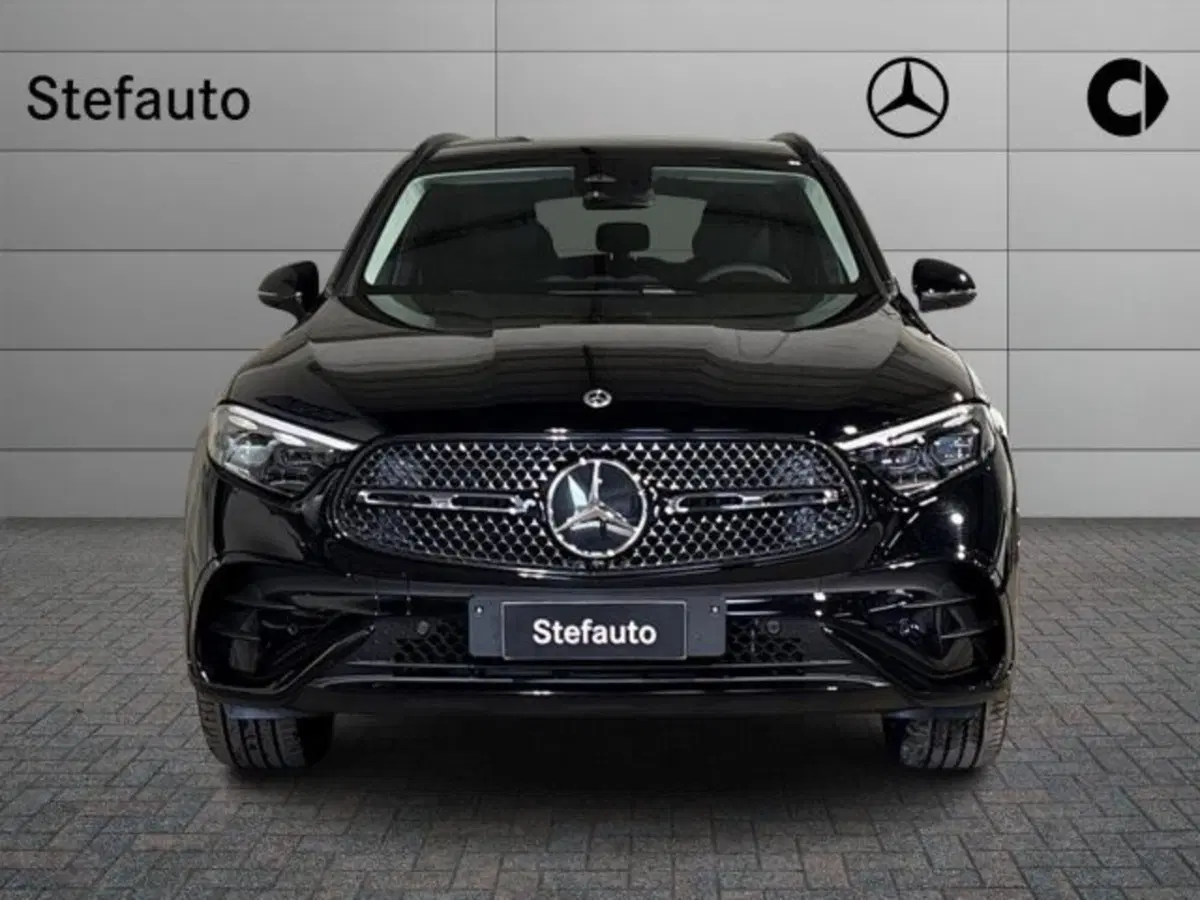 Mercedes-Benz GLC nuova a Bologna (4)