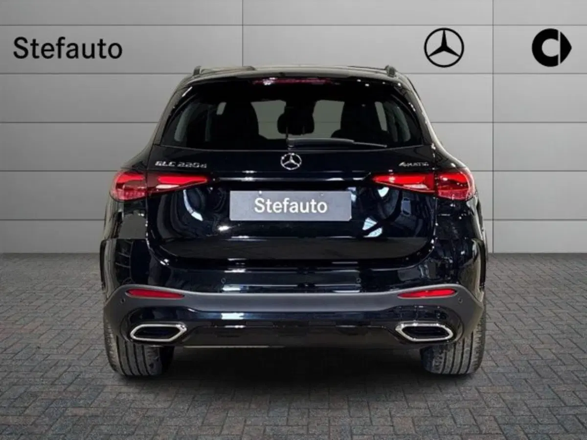 Mercedes-Benz GLC nuova a Bologna (6)