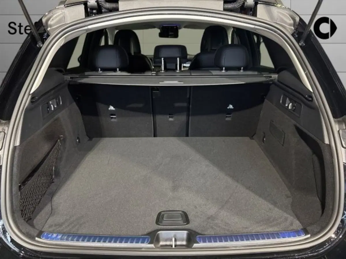 Mercedes-Benz GLC nuova a Bologna (7)