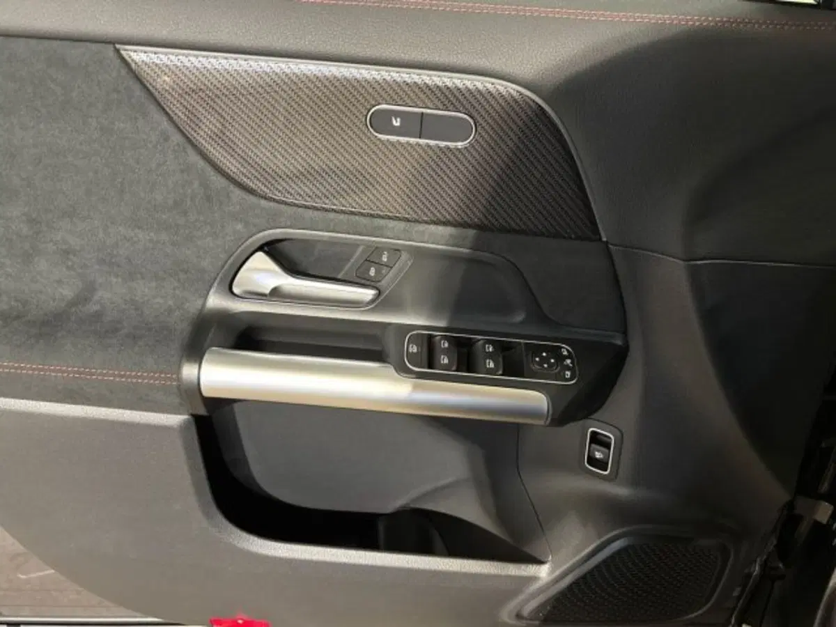 Mercedes-Benz GLA SUV nuova a Bologna (10)