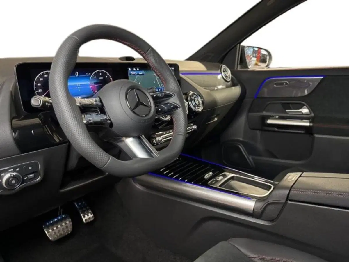 Mercedes-Benz GLA SUV nuova a Bologna (11)