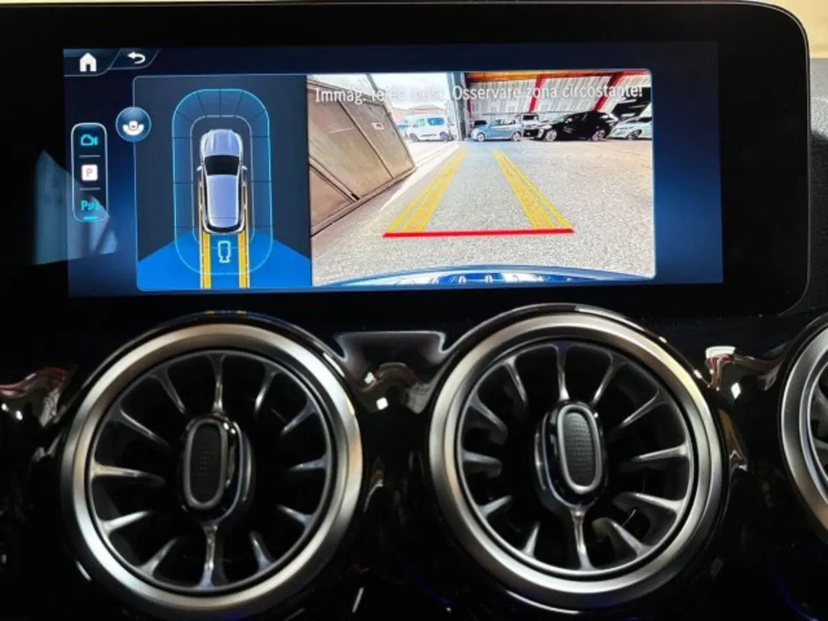 Mercedes-Benz GLA SUV nuova a Bologna (12)