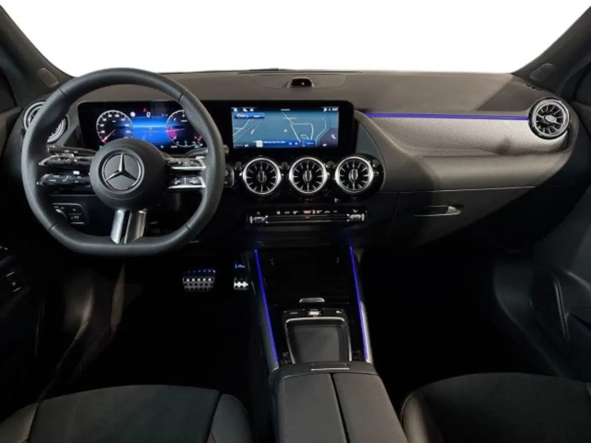 Mercedes-Benz GLA SUV nuova a Bologna (13)