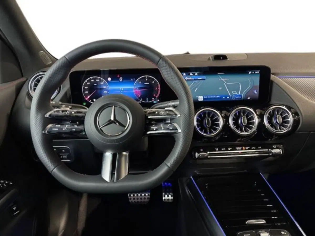 Mercedes-Benz GLA SUV nuova a Bologna (14)