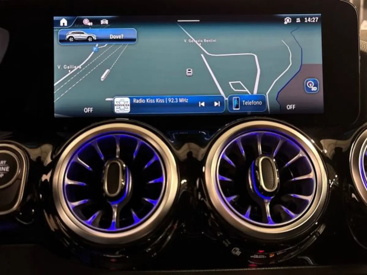 Mercedes-Benz GLA SUV nuova a Bologna (17)