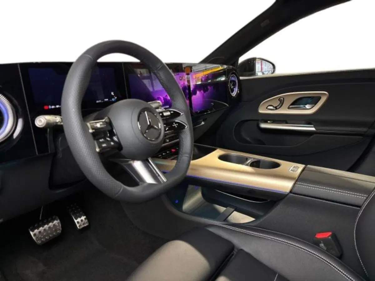 Mercedes-Benz CLA Shooting Brake nuova a Bologna (11)