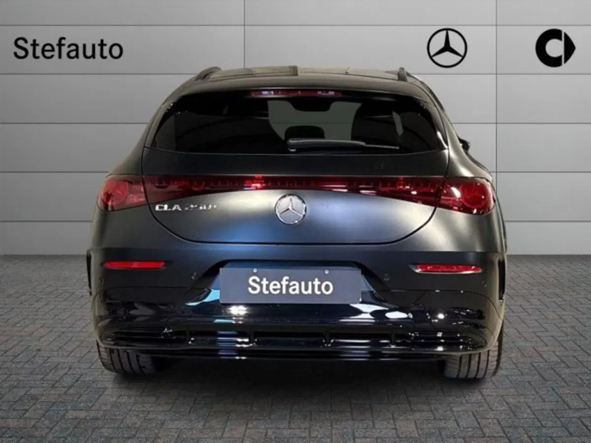 Mercedes-Benz CLA Shooting Brake nuova a Bologna (6)