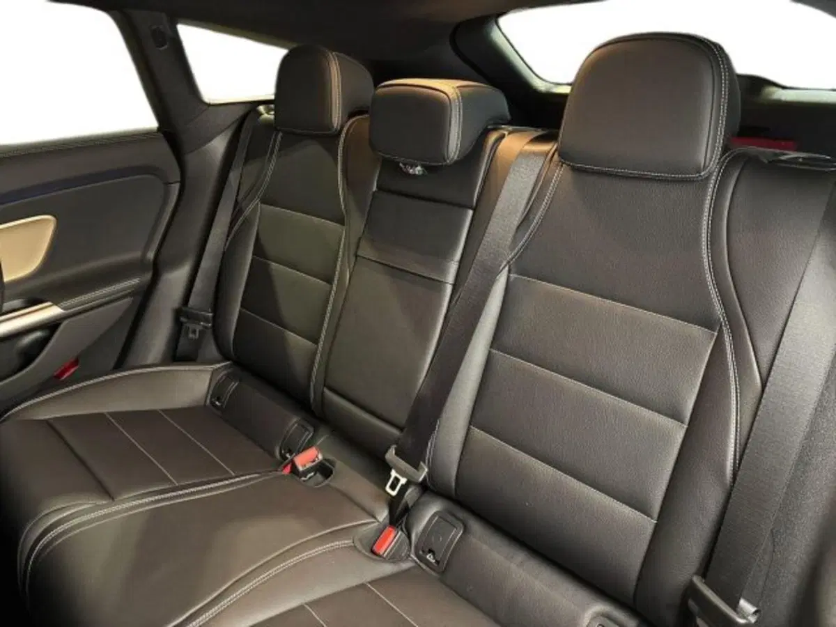 Mercedes-Benz CLA Shooting Brake nuova a Bologna (9)