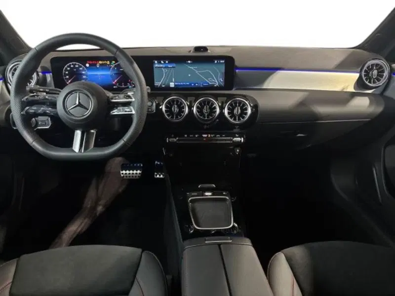 Mercedes-Benz Classe A nuova a Bologna (13)