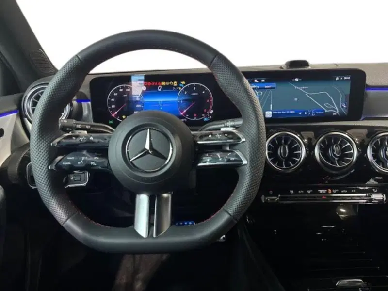 Mercedes-Benz Classe A nuova a Bologna (14)
