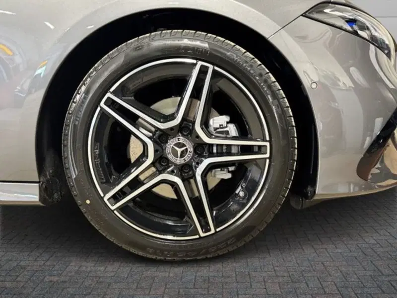 Mercedes-Benz Classe A nuova a Bologna (8)