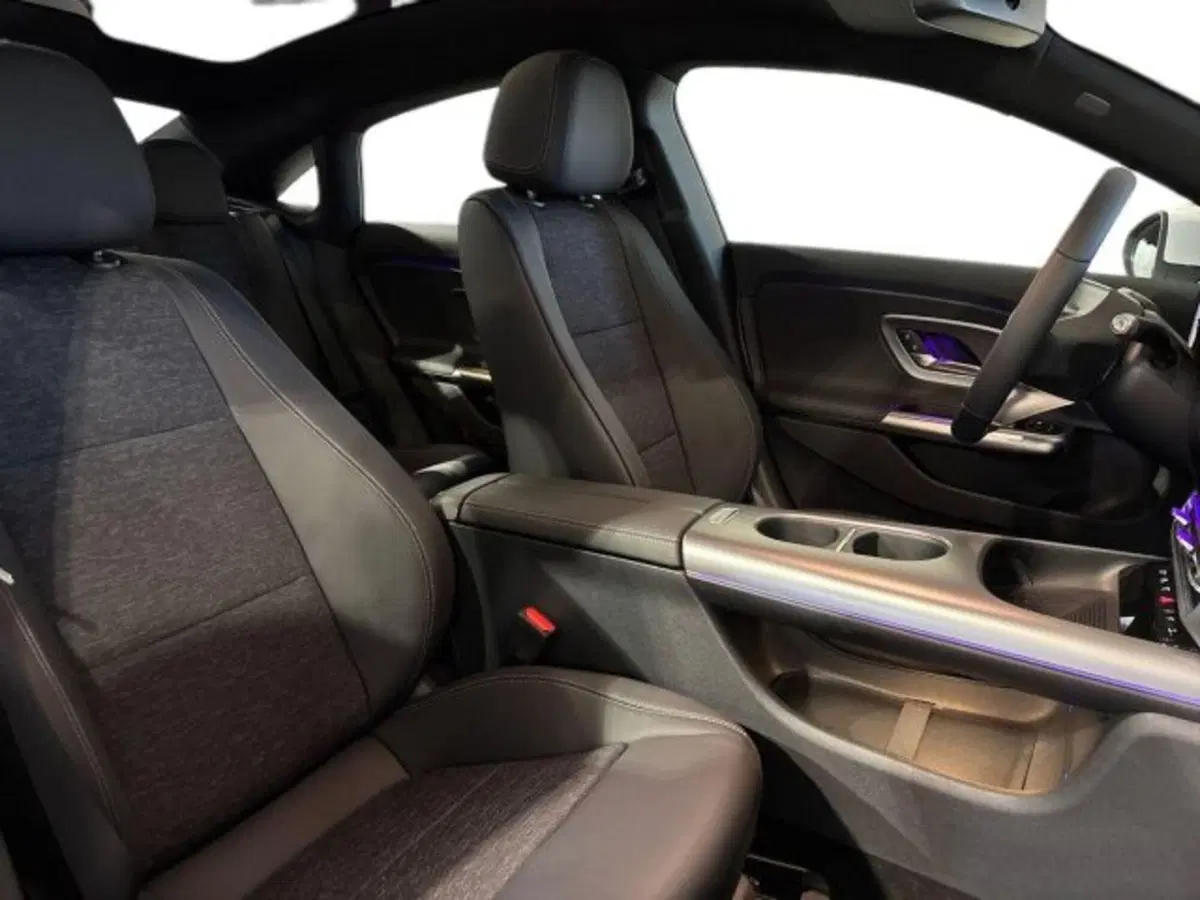 Mercedes-Benz CLA nuova a Bologna (16)