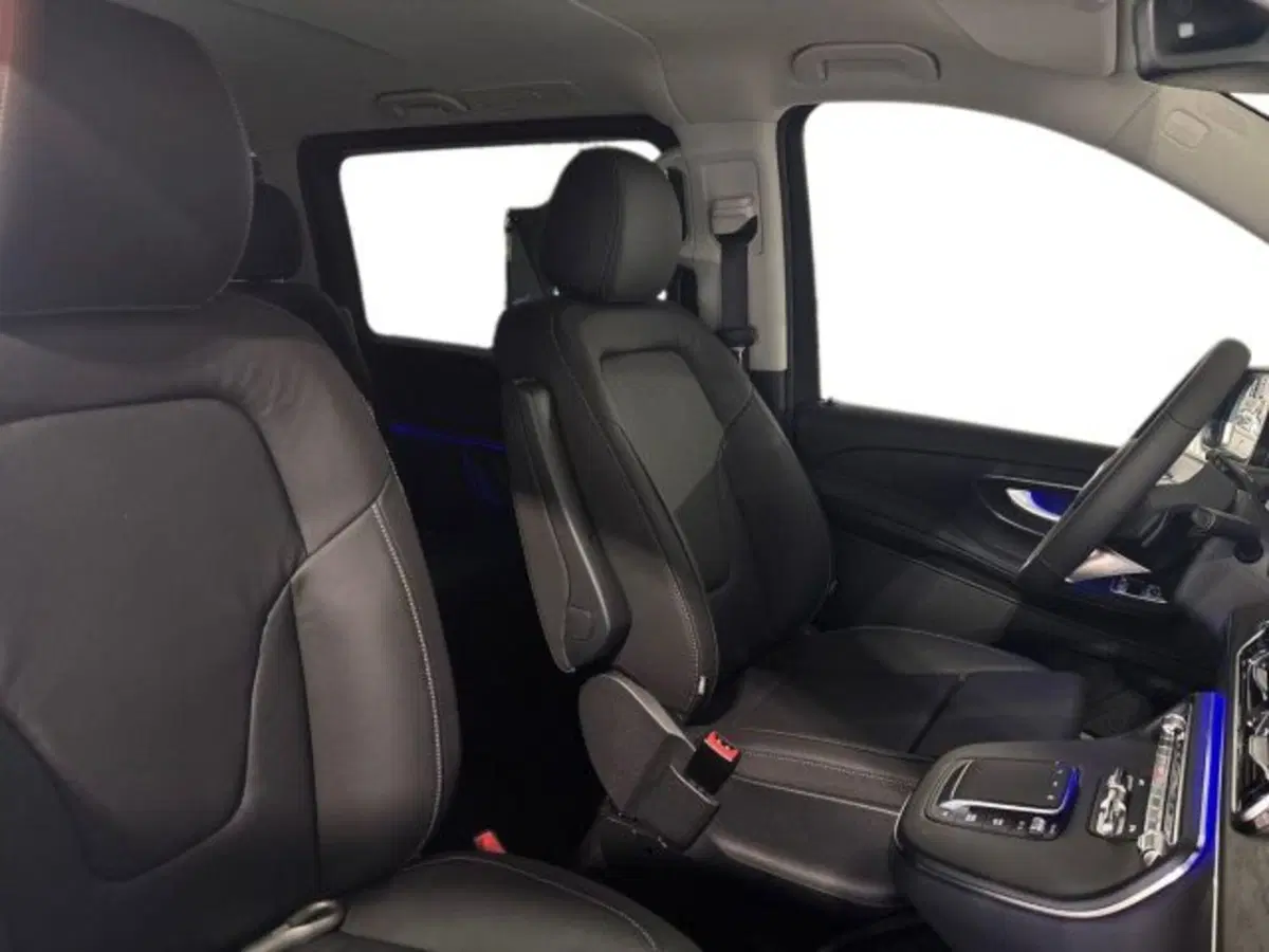 Mercedes-Benz Classe V nuova a Bologna (16)