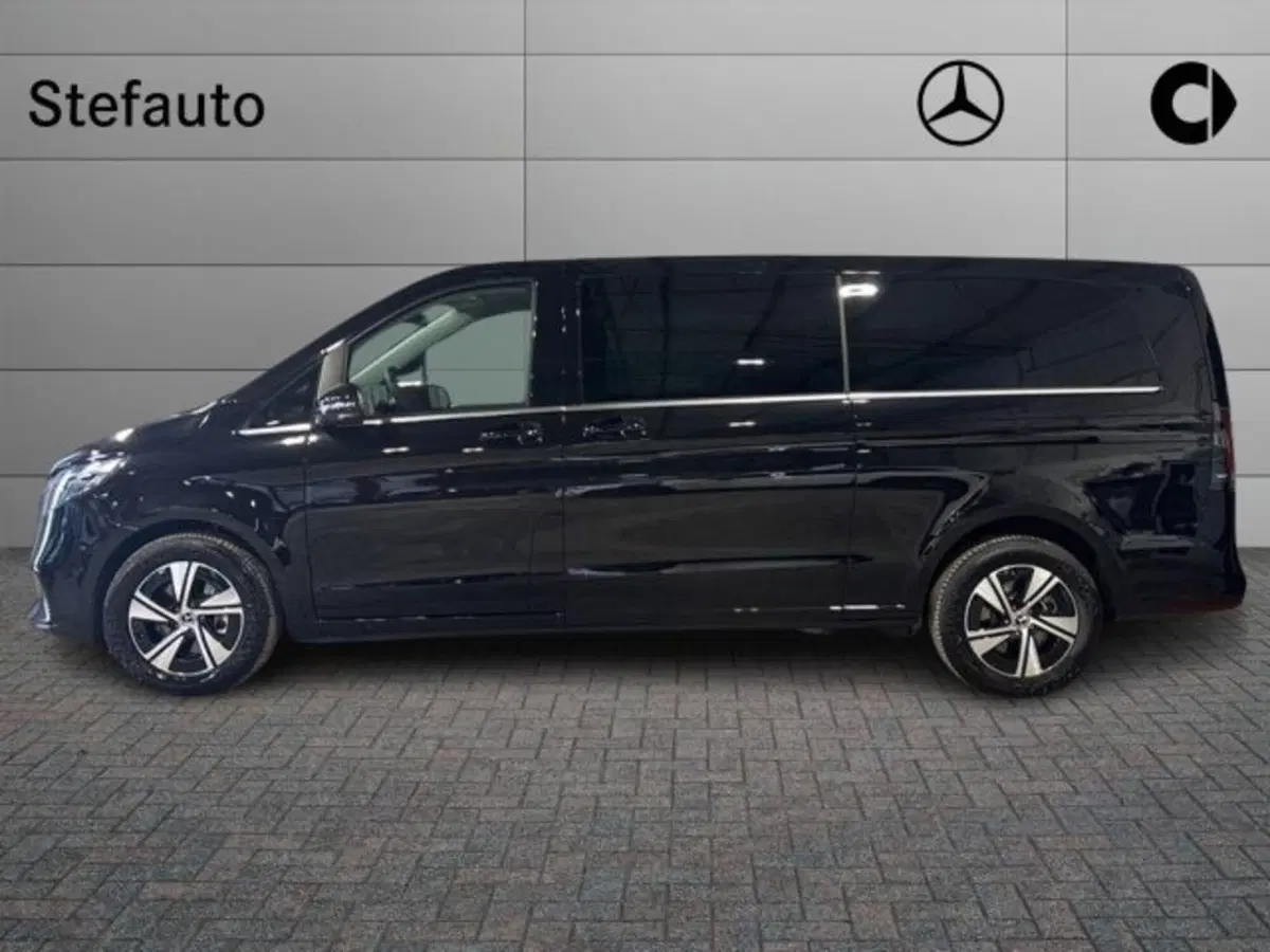 Mercedes-Benz Classe V nuova a Bologna (3)
