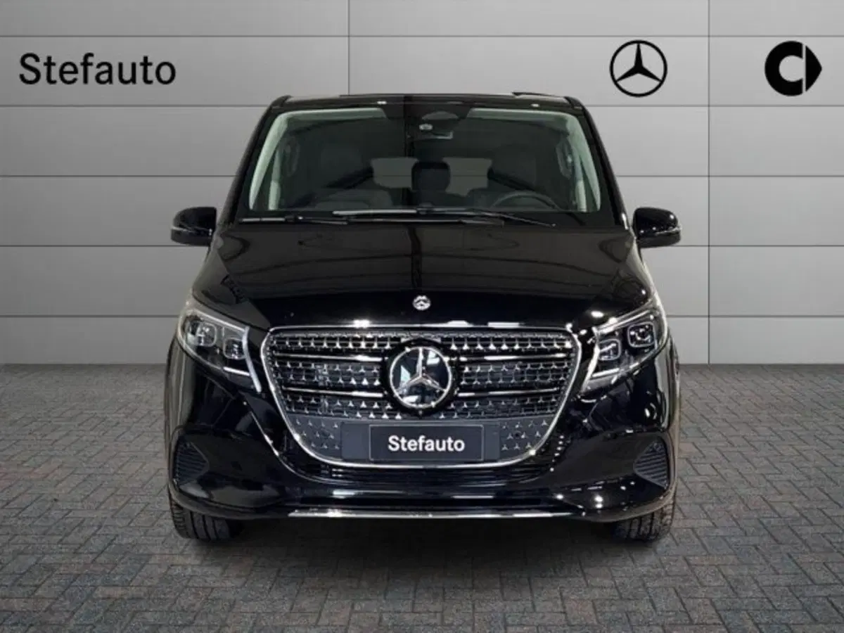 Mercedes-Benz Classe V nuova a Bologna (4)